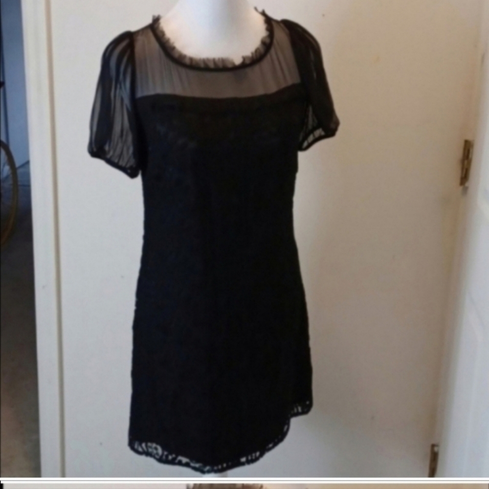 laundry by shelli Segal dress embroidery Applique Elegant  size 4